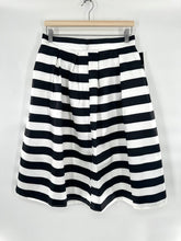 Load image into Gallery viewer, Chichwish striped skirt NWT