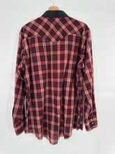 Load image into Gallery viewer, Vintage Wrangler plaid men&#39;s snap button down shirt