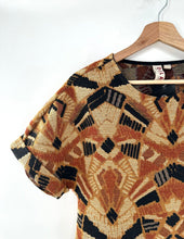 Load image into Gallery viewer, Dolan Short Sleeve Textured Patterned Top