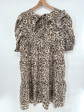 Load image into Gallery viewer, La&#39;Ven leopard print babydoll style dress