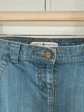 Load image into Gallery viewer, Tommy Hillfiger y2k denim skirt