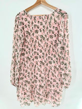 Load image into Gallery viewer, Aritzia Wilfred ribbed floral dress long sleeve