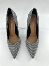 Load image into Gallery viewer, Le Chateau Houndstooth Pump