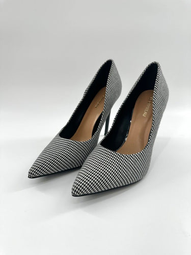 Le Chateau Houndstooth Pump