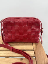 Load image into Gallery viewer, Zara vegan leather basket weaved purse crossbody