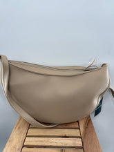Load image into Gallery viewer, Oak + Fort half moon bag NWT