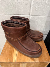 Load image into Gallery viewer, Manitobah Mukluks Waterproof Ankle Boots
