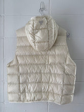 Load image into Gallery viewer, TNA The Little Puff Vest