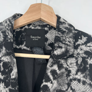 Smythe 3/4 sleeve abstract floral lace print blazer