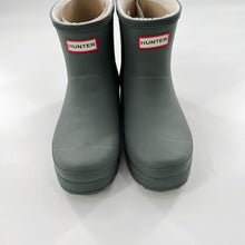 Load image into Gallery viewer, Hunter sherpa lined boots NWT