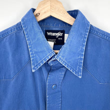 Load image into Gallery viewer, Vintage 90&#39;s Wrangler button down shirt