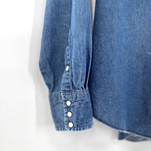 Load image into Gallery viewer, Vintage 90&#39;s Wrangler denim snap button down shirt