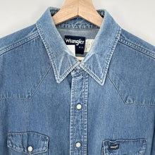 Load image into Gallery viewer, Vintage Wrangler 90&#39;s denim snap button down shirt
