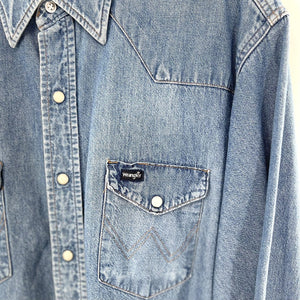 Vintage Wrangler 90's denim snap button down shirt
